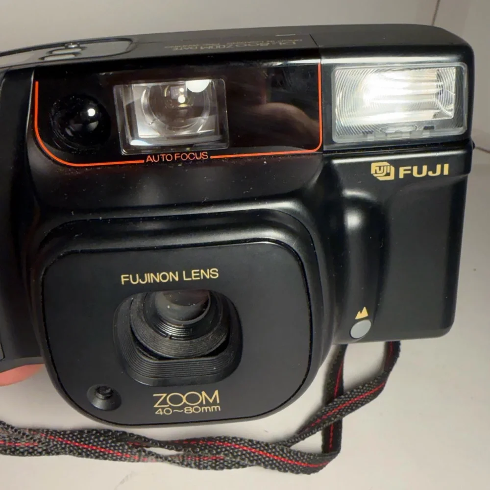 FUJI DISCOVERY 800 ZOOM 40-80mm